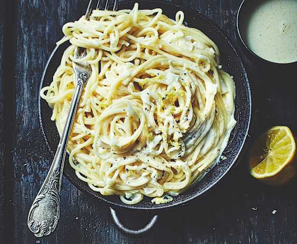 Spaghetti aux échalotes et au citron