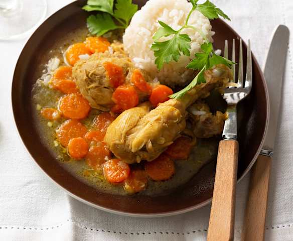 Jamoncitos de pollo al vino blanco