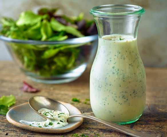 Saure-Sahne-Vinaigrette