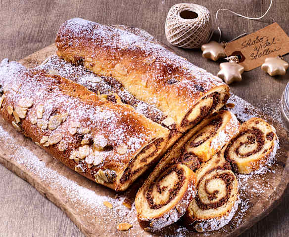 Vánoční čokoládový závin