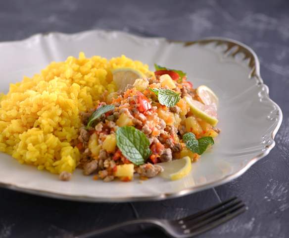 酸辣鳳梨豬佐薑黃飯