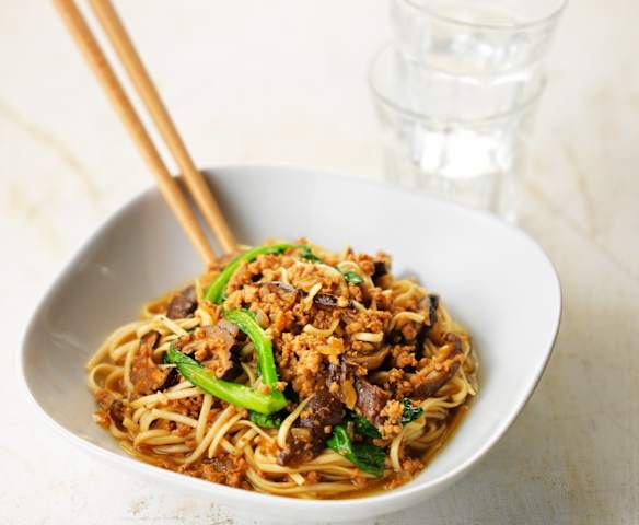 香菇肉臊炒面 香菇肉臊炒面