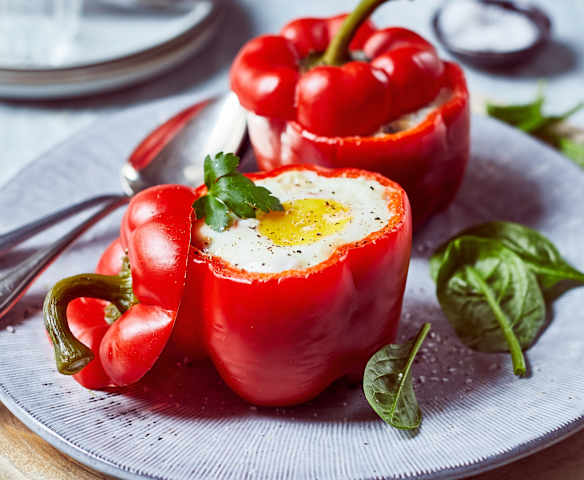 Gefüllte Paprika mit Spinat und Ei Gefüllte Paprika mit Spinat und Ei
