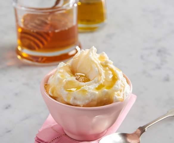 Frozen Yogurt with Honey and Olive Oil