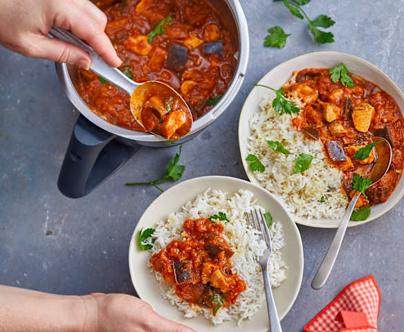 Poulet aux aubergines fondantes, sauce aigre-douce Poulet aux aubergines fondantes, sauce aigre-douce