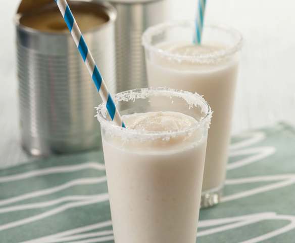 Granita z ananasem i mleczkiem kokosowym