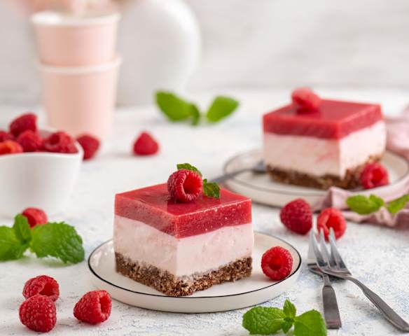 Ciasto Filadelfia z malinami (bez pieczenia)