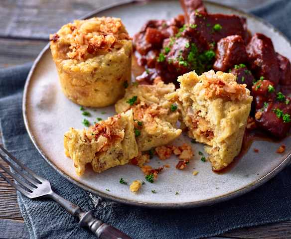 Tassenknödel mit Tomaten-Parmesan-Kern
