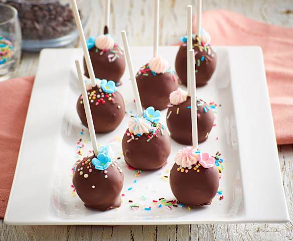 Baby cake pops