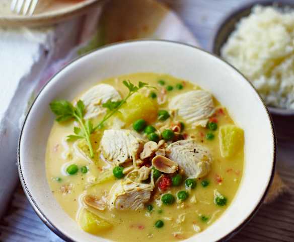 Putencurry mit Blumenkohl-Couscous