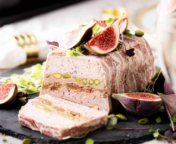 Terrine de poulet, porc et foie gras et son chutney de figues au porto