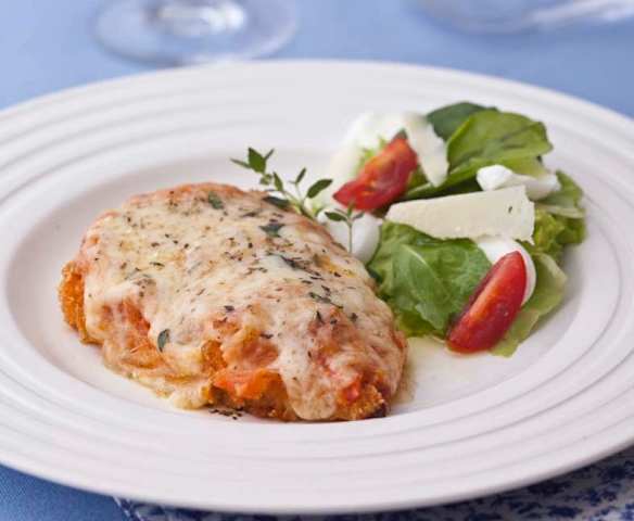 Peito de frango à parmegiana