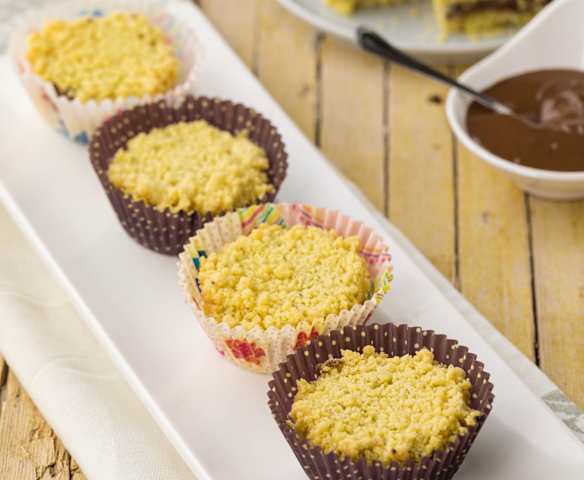 Mini sbriciolate con crema gianduia