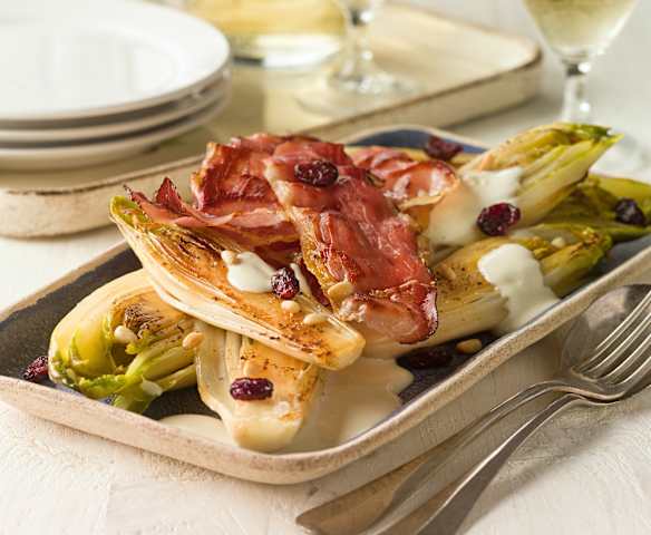 Chicorée mit Blauschimmelsauce