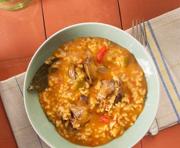 Arroz con higaditos de pollo