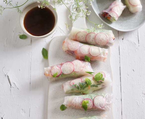 Vegane Sommerrollen mit Radieschen Vegane Sommerrollen mit Radieschen