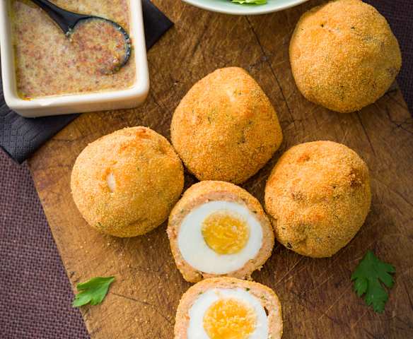 Huevos escoceses con salmón (Scotch eggs)