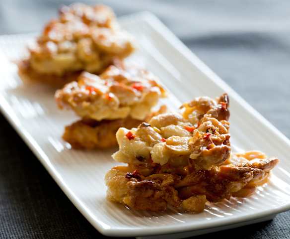 Beer and chilli peanut clusters
