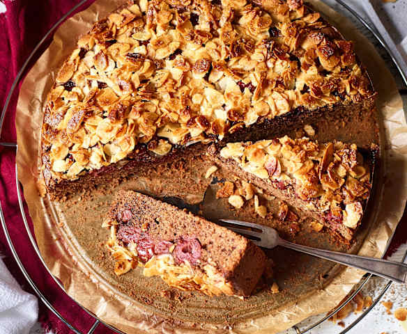 Schwarzer Weichselkuchen