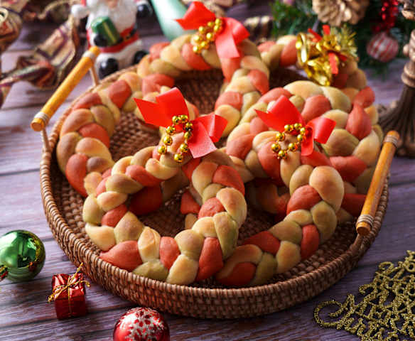 Christmas Wreath Bread