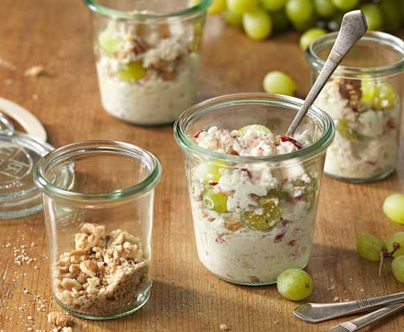 Waldorfsalat mit Weintrauben