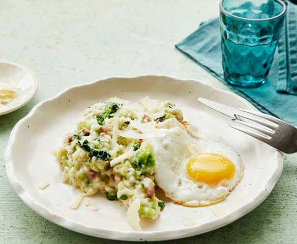 Wirsing-Risotto mit Spiegelei