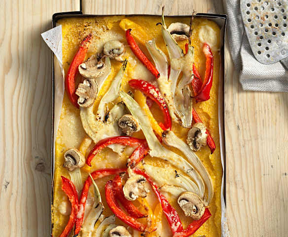 Polentaschnitten mit Gemüse