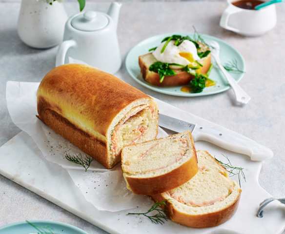 Smoked salmon brioche with crème fraîche and dill