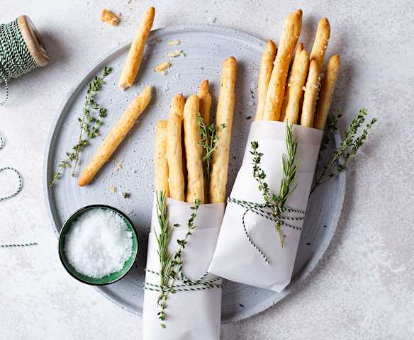 Palitos de queso y orégano Palitos de queso y orégano