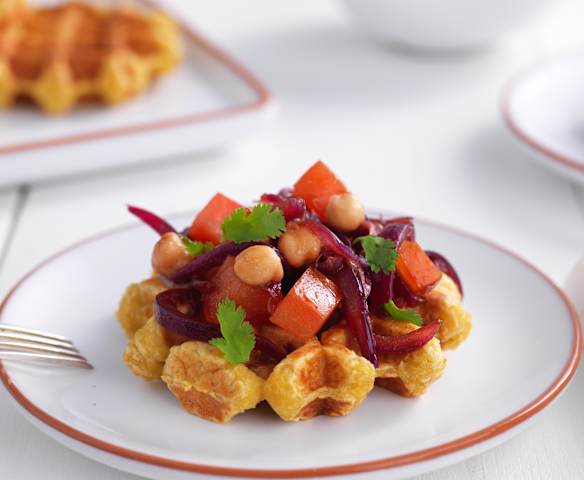 Waffles di patate dolci con salsa di pomodoro Waffles di patate dolci con salsa di pomodoro