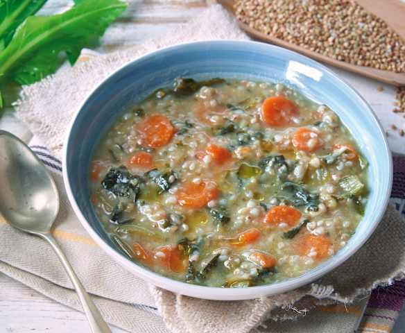 Minestra di grano saraceno e cicoria