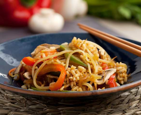 Arroz asiático con verduras