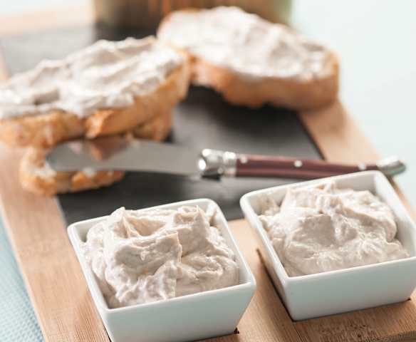 Paté de sardinas de lata Paté de sardinas de lata