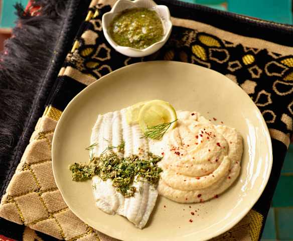 Seezunge mit Blumenkohlpüree und Kapernsauce - Kapari Soslu Dil Balığı ve Karnabahar Püresi