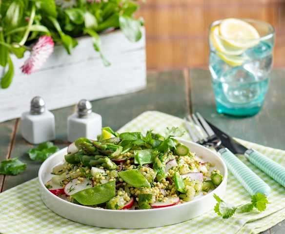 Wiosenna sałatka z sorgo