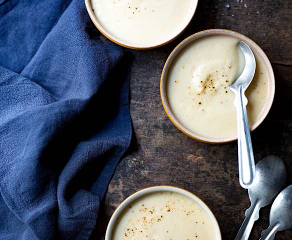 Velouté de céleri au lait de coco