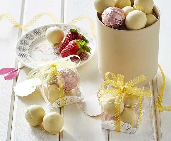 Tartufini cocco e fragole Tartufini cocco e fragole