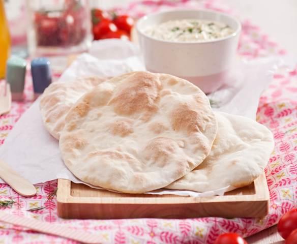 Czosnkowe chlebki naan