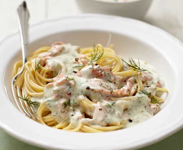 Lachs-Dill-Senf-Sauce zu Nudeln