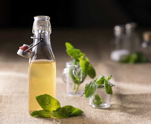 Aceto aromatizzato alla menta