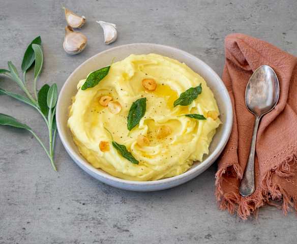Garlic and sage mash Garlic and sage mash