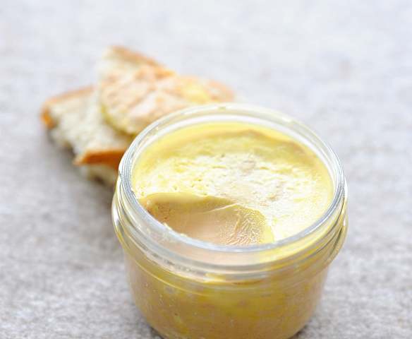Foie-gras mi-cuit