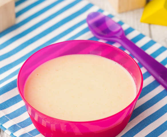 Pappa di biscotto e ananas