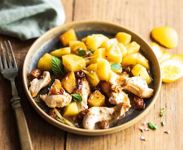 Pollo estilo Guanajuato (Poulet aux raisins secs, orange et citron) Pollo estilo Guanajuato (Poulet aux raisins secs, orange et citron)