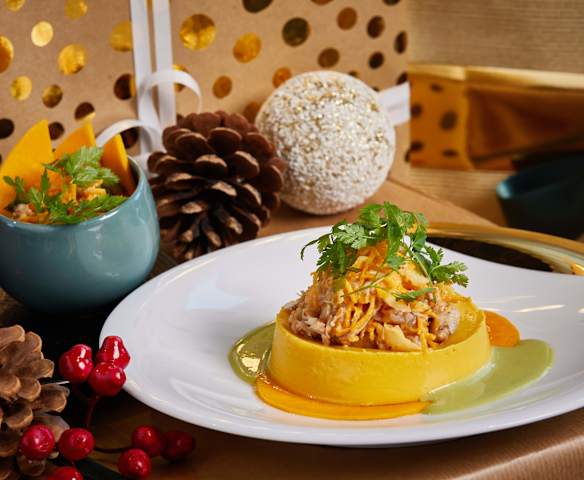 Recette du chef Eric Guérin : Royale de courge butternut, rémoulade pomme-courge tourteau, jus pomme livèche