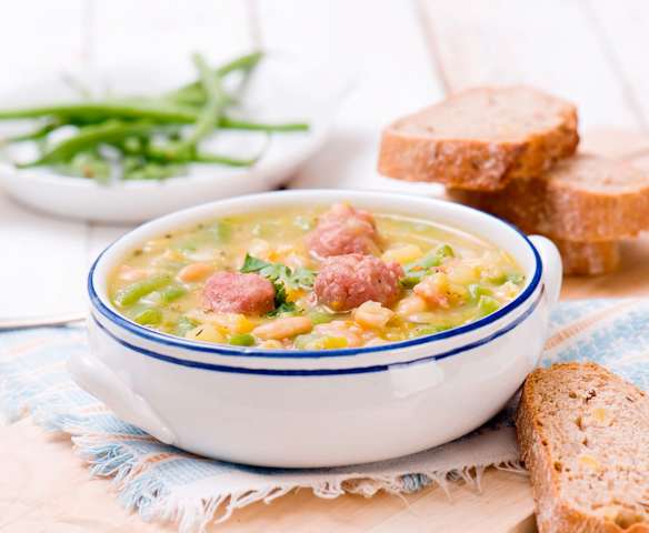 Zupa fasolowa z pulpecikami