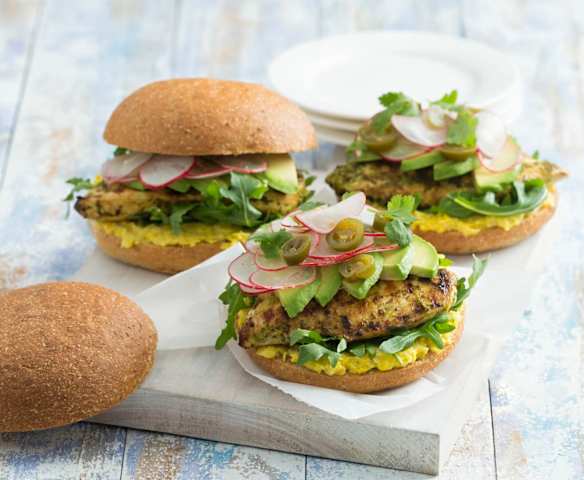 Burgery z fileta kurczaka jalapeño