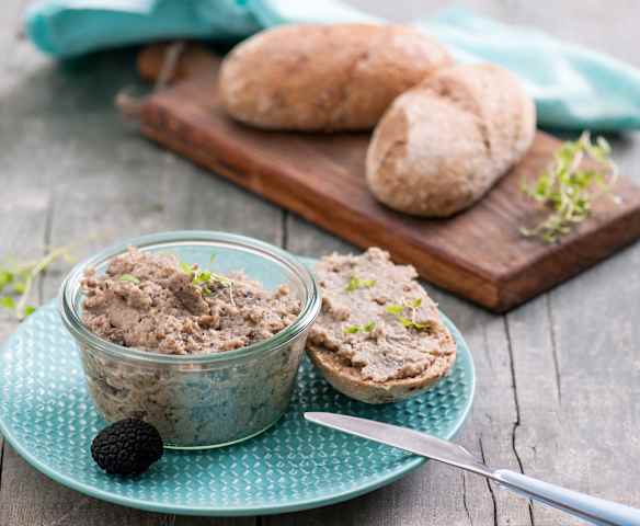 Pasta truflowa (pate pieczarkowe z truflą)