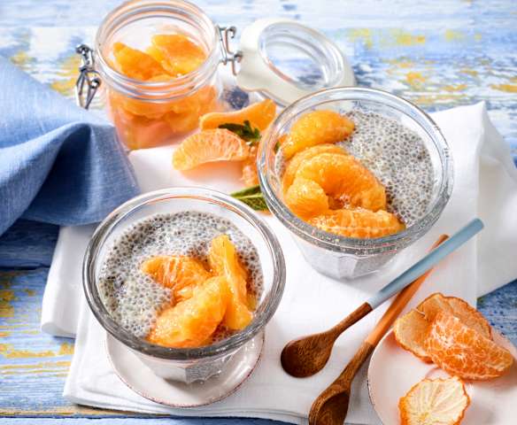 Chia-Pudding mit Clementinenkompott Chia-Pudding mit Clementinenkompott