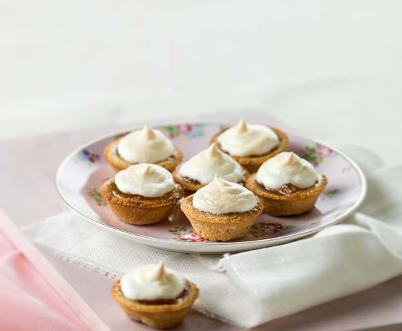 Miniaturas de laranja e suspiro